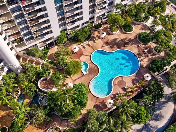 520 Brickell Key Dr A604, Miami FL 33131