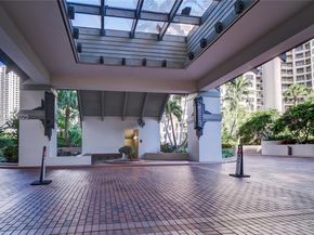 520 Brickell Key Dr A604, Miami FL 33131