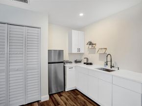 201 NE 2nd Ave, Dania Beach FL 33004