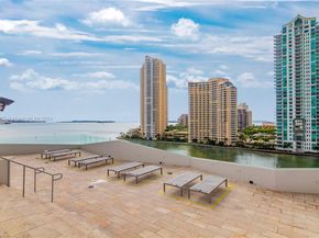 335 S Biscayne Blvd 3900, Miami FL 33131