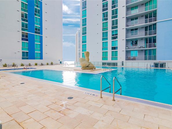 335 S Biscayne Blvd 3900, Miami FL 33131