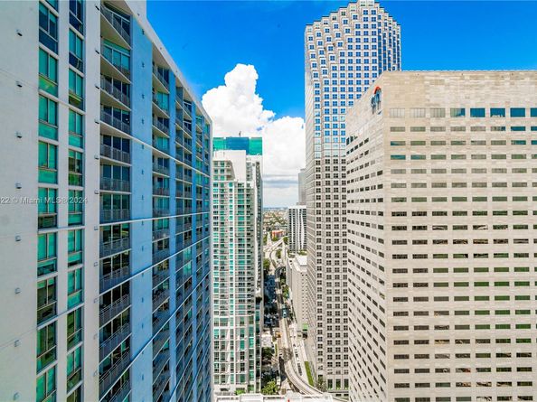 335 S Biscayne Blvd 3900, Miami FL 33131