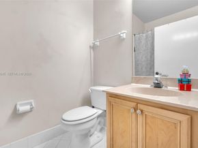 4266 SW 10th Pl, Deerfield Beach FL 33442