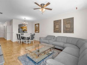 4266 SW 10th Pl, Deerfield Beach FL 33442