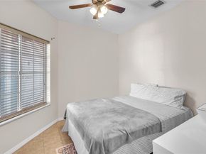 4266 SW 10th Pl, Deerfield Beach FL 33442