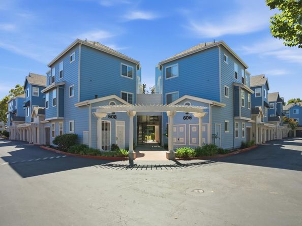 608 Arcadia Terrace 202, Sunnyvale CA 94085
