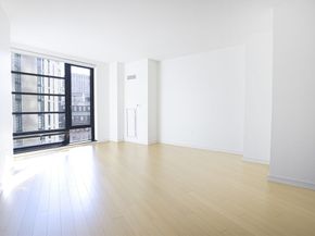 580 Washington St 12E, Boston MA 02111