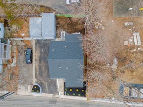 8A Faunce Rd A, Boston MA 02126