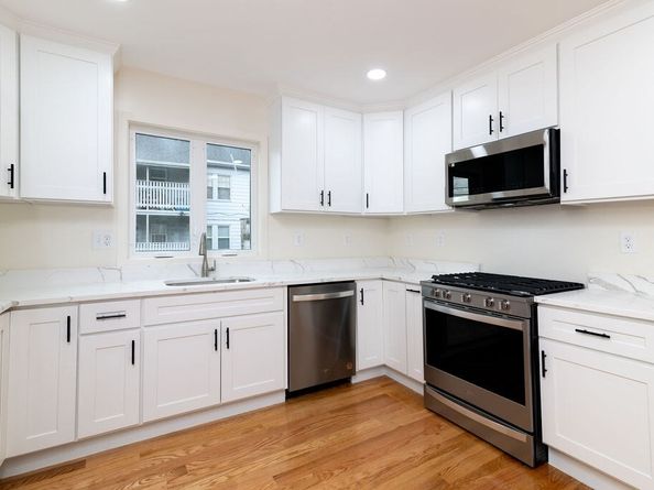 8A Faunce Rd A, Boston MA 02126