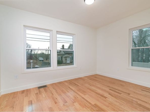 8A Faunce Rd A, Boston MA 02126