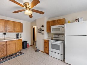 90 Vezina Ave, Leominster MA 01453