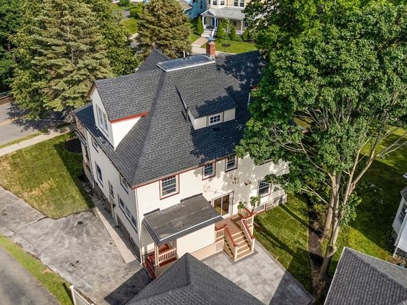 4 Grove St, Medford MA 02155