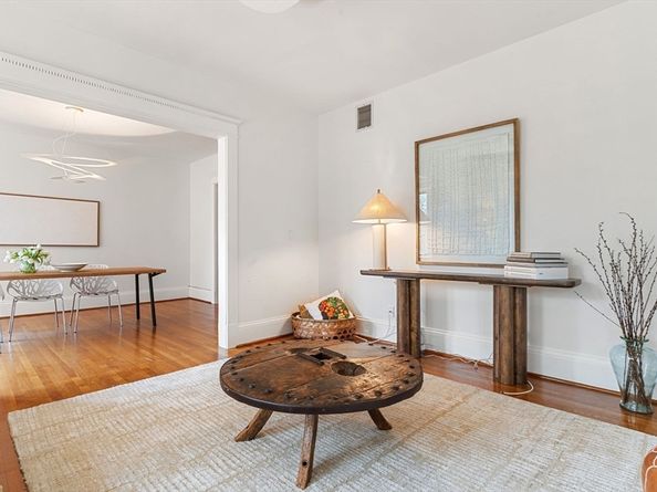 1588 Beacon St 2, Brookline MA 02445