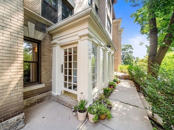 1588 Beacon St 2, Brookline MA 02445