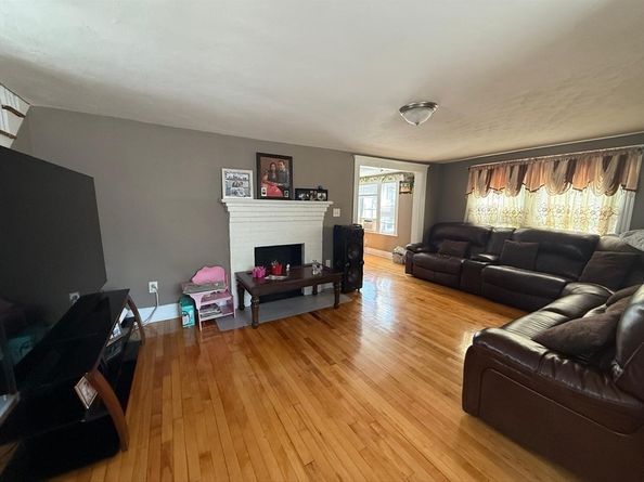 11 Havelock St, Malden MA 02148
