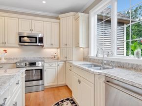 11 Miscoe Road, Mendon MA 01756