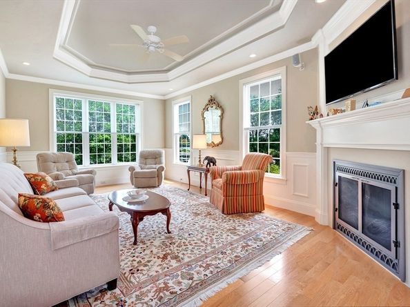 11 Miscoe Road, Mendon MA 01756