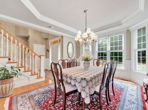 11 Miscoe Road, Mendon MA 01756