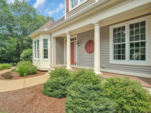 11 Miscoe Road, Mendon MA 01756