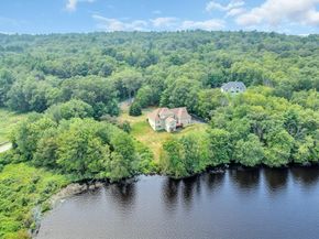 11 Miscoe Road, Mendon MA 01756