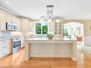 11 Miscoe Road, Mendon MA 01756