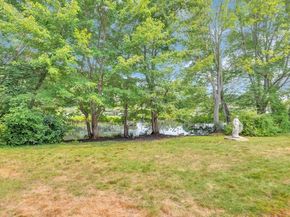 11 Miscoe Road, Mendon MA 01756