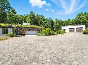 182 County Rd, Plympton MA 02367