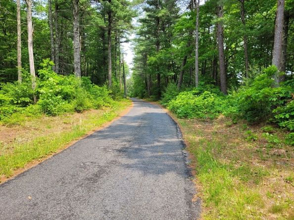 182 County Rd, Plympton MA 02367