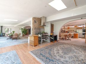 182 County Rd, Plympton MA 02367