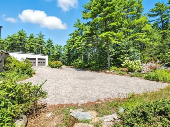 182 County Rd, Plympton MA 02367