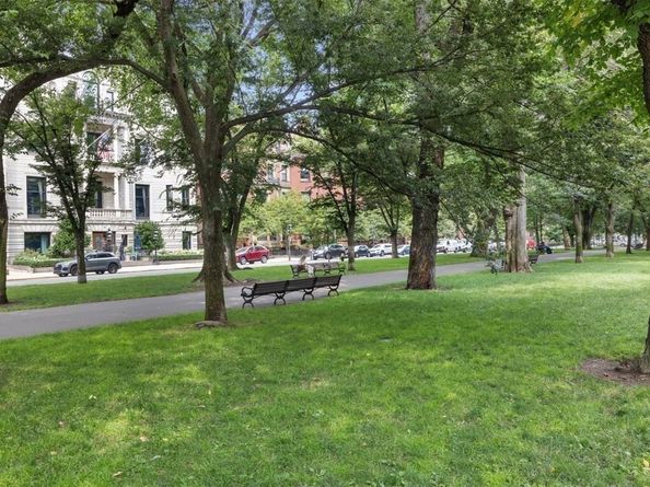 228 Commonwealth Ave 9, Boston MA 02116