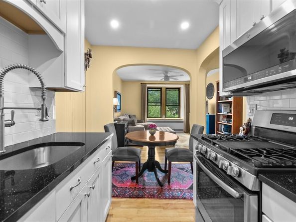 228 Commonwealth Ave 9, Boston MA 02116