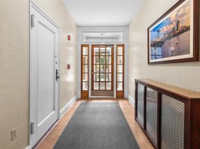 228 Commonwealth Ave 9, Boston MA 02116