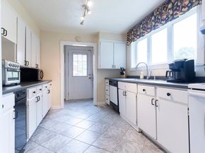 7 Johnson Rd, Southborough MA 01772