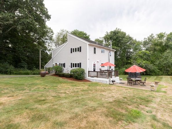 7 Johnson Rd, Southborough MA 01772