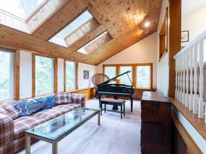 7 Johnson Rd, Southborough MA 01772