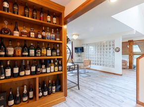 7 Johnson Rd, Southborough MA 01772