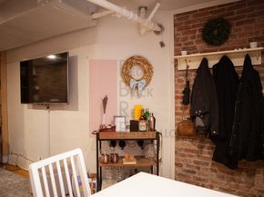76 Phillips St A, Boston MA 02114