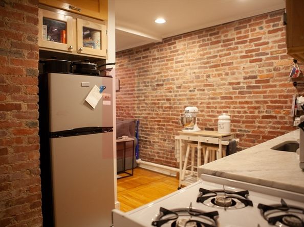 76 Phillips St A, Boston MA 02114