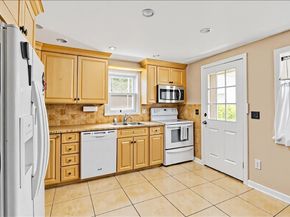 51 Ledge Hill Rd, Boston MA 02132