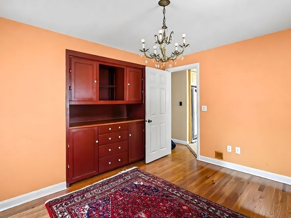 51 Ledge Hill Rd, Boston MA 02132