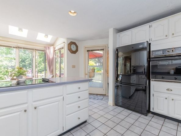 50 Prospect Ave, Hull MA 02045