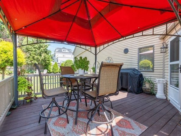 50 Prospect Ave, Hull MA 02045
