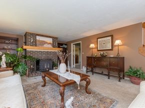 50 Prospect Ave, Hull MA 02045