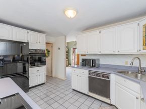 50 Prospect Ave, Hull MA 02045