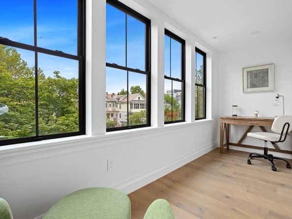 233 Powder House Blvd, Somerville MA 02144