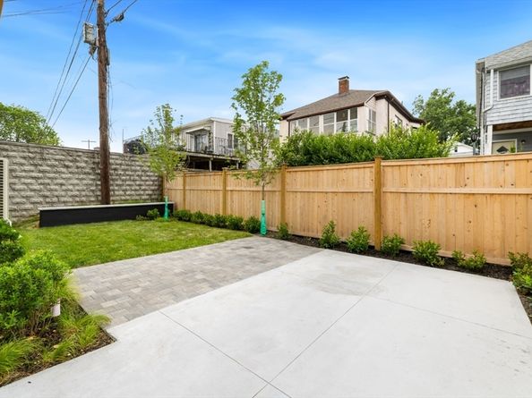 233 Powder House Blvd, Somerville MA 02144