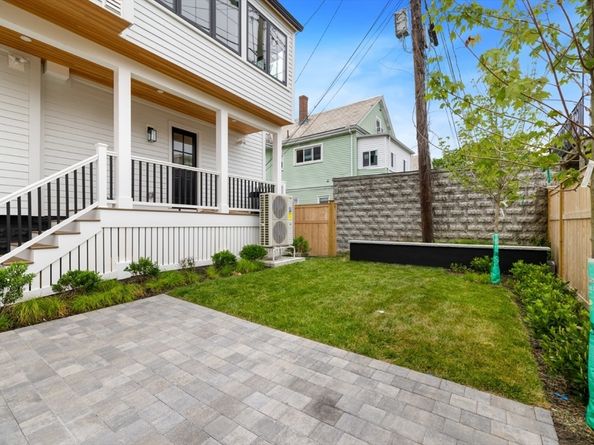 233 Powder House Blvd, Somerville MA 02144