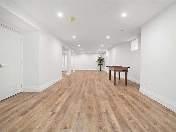 233 Powder House Blvd, Somerville MA 02144