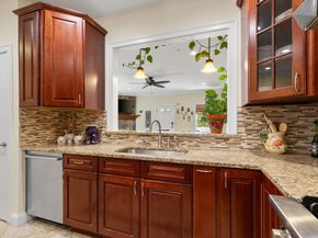 129 Cambridge St 1, Burlington MA 01803